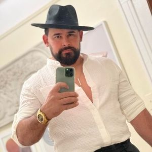 Meet your Posher, Jose